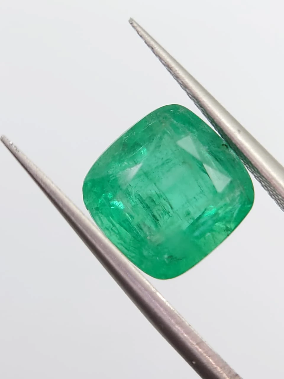 3.5ct Natural Cushion Cut Emerald from Afghanistan — view 3